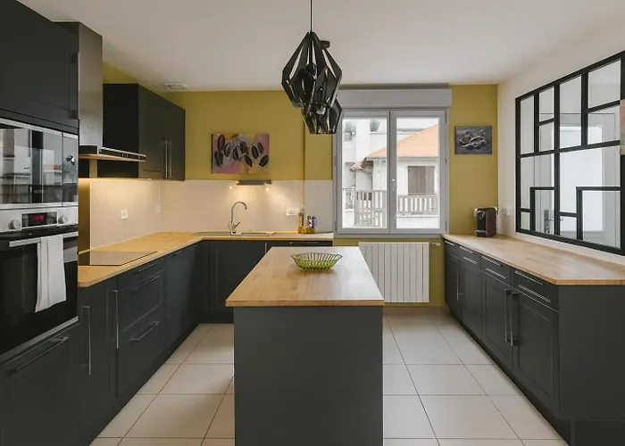 Maison Chardonnerets - Poitiers بيت ضيافة بواتييه