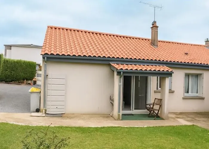 بيت ضيافة Maison Chardonnerets - Poitiers بواتييه